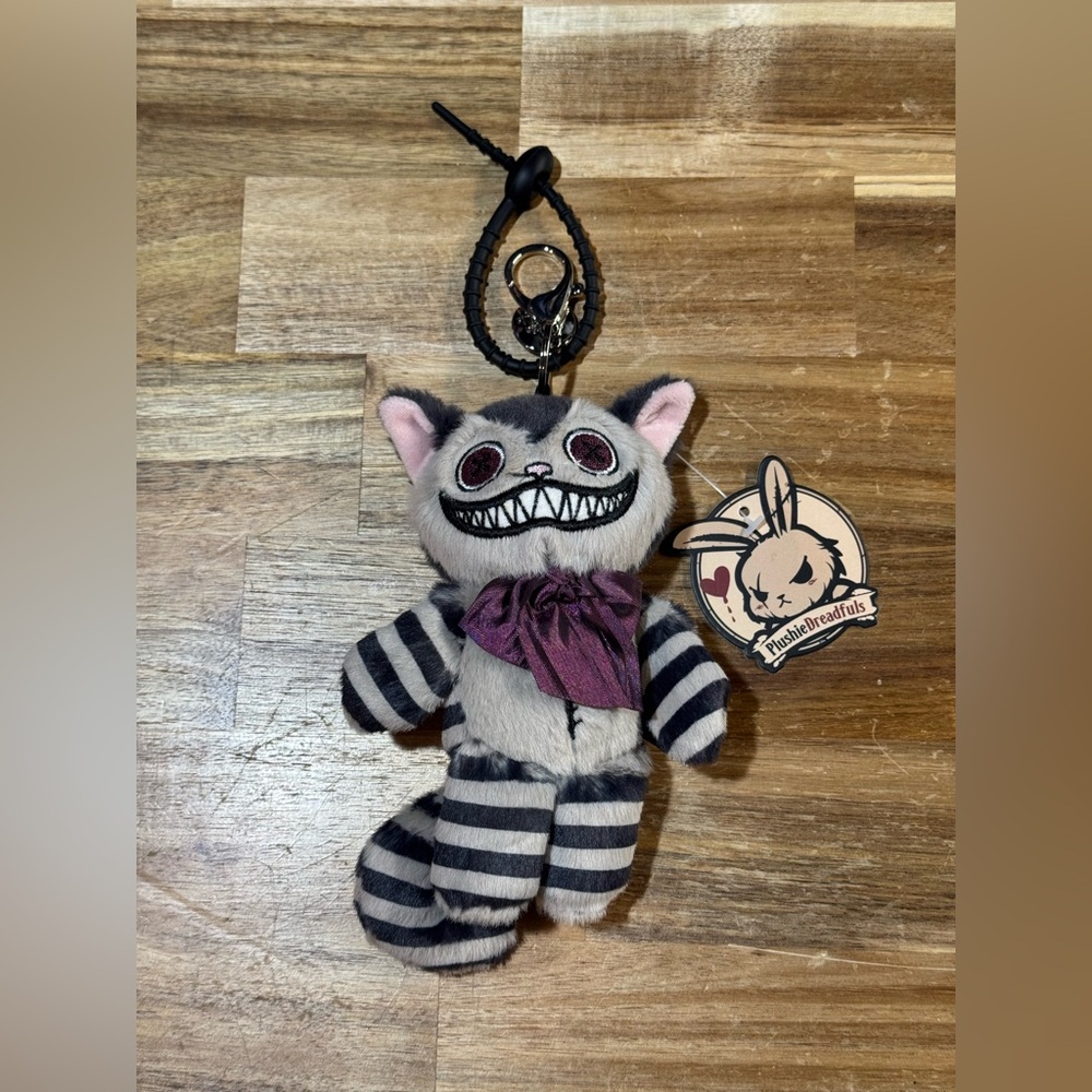 Victorian Mcgee Plushie Dreadfuls Cheshire Cat Keychain